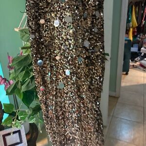 gown